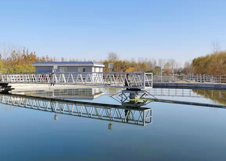 颳(gua)吸泥機(ji)