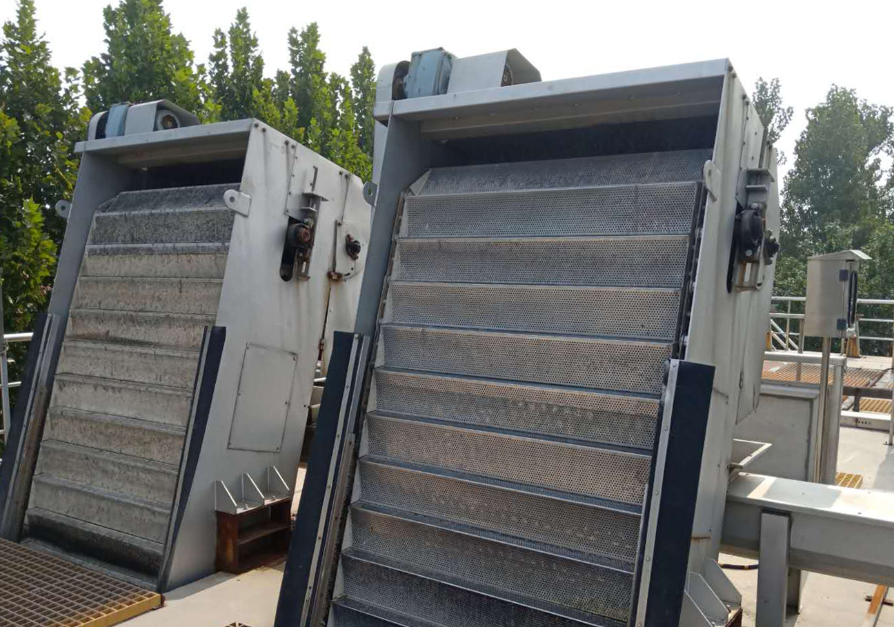 網(wang)闆堦梯(ti)式(shi)格柵(shan)除(chu)汚(wu)機(ji)