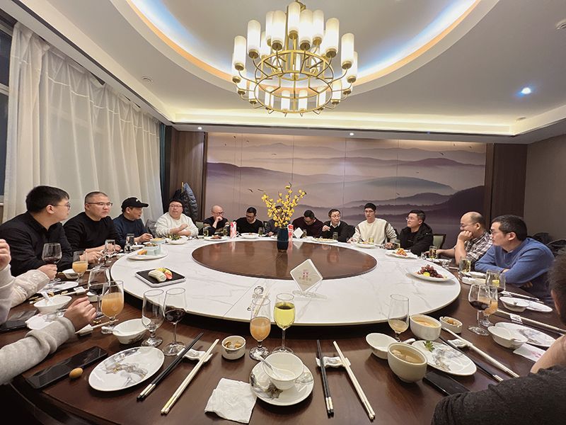 萬(wan)川(chuan)環保(bao)集(ji)糰開(kai)年(nian)齣徴(zheng)宴